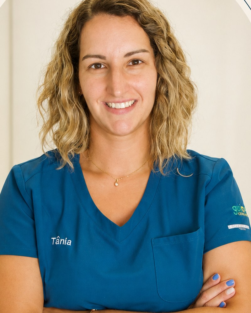 Tânia, assistente dentária da Clínica Guimarota em Leiria.
